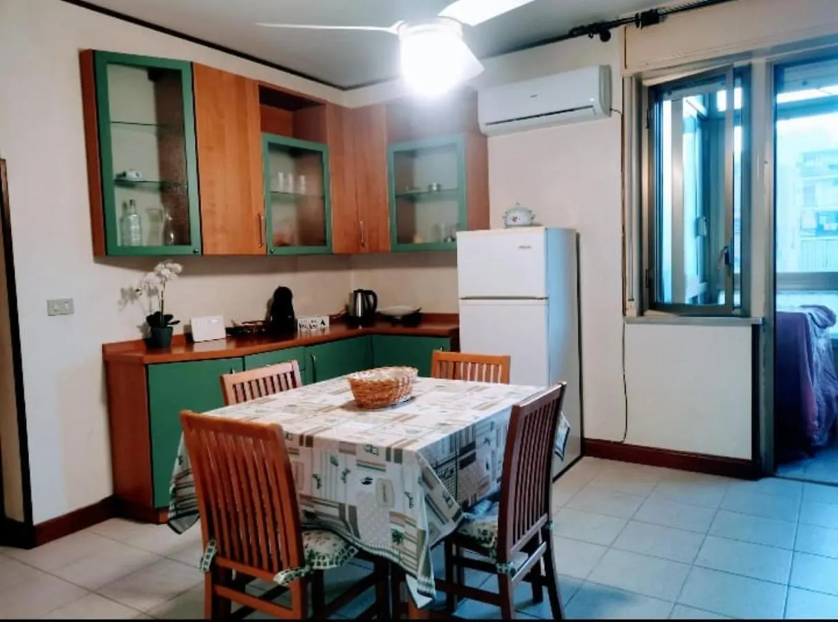 Lorenzo Guest Suite With Free Private Parking-- Cantieri Culturali Palermo Italy