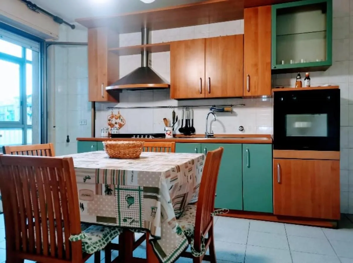 Lorenzo Guest Suite With Free Private Parking-- Cantieri Culturali Palermo 0*,  Itálie