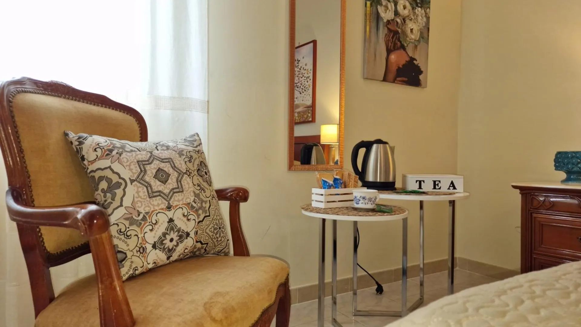 Lorenzo Guest Suite With Free Private Parking-- Cantieri Culturali Palermo Apartmán